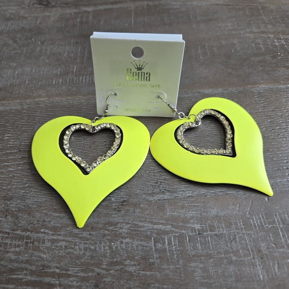 Reina NWT Neon Yellow Heart Earrings - Picture 3 of 5